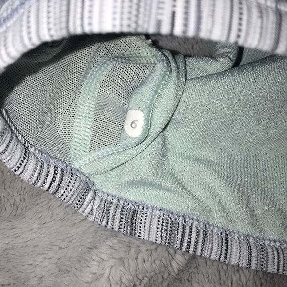 Lululemon FTB Wild Bra - Picture 6 of 6